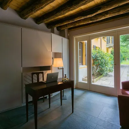 Relais Di Adinolfi Couette-café Annone di Brianza